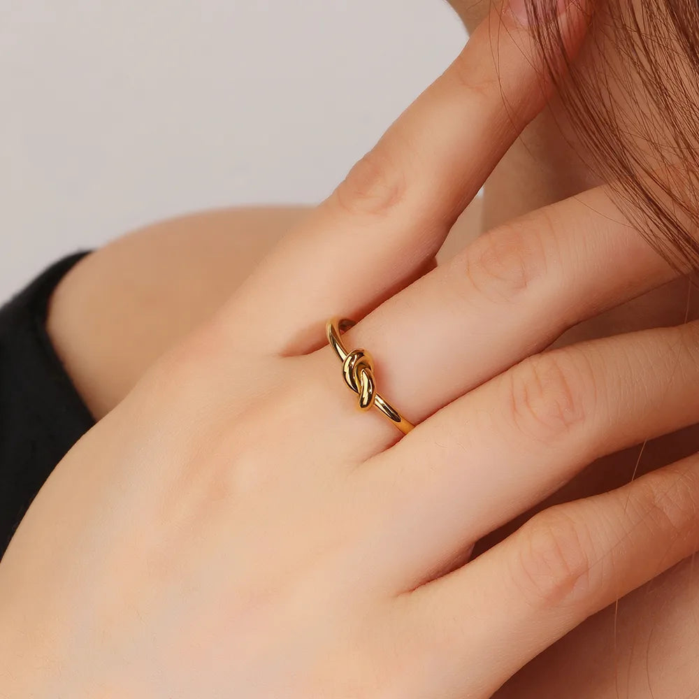 Knot Ring