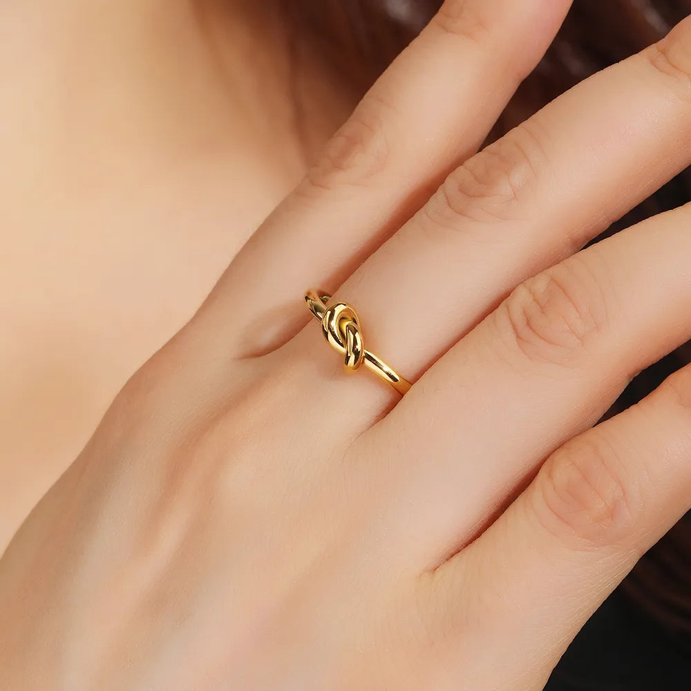 Knot Ring